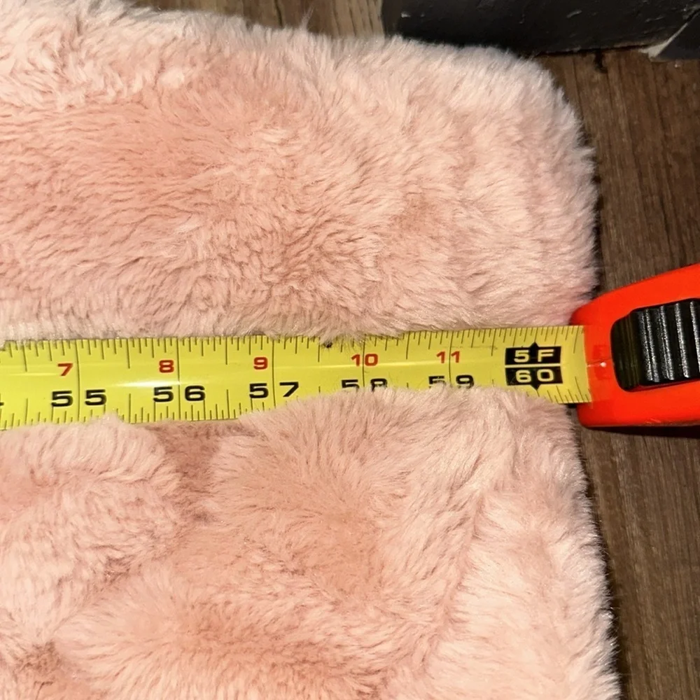 Shaggy Faux Fur Comforter Set with Sham Blush in color‎ Size Twin EUC